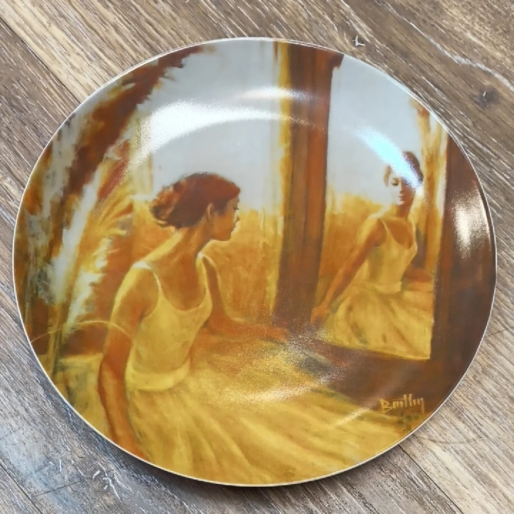 Milly Ballerina Dinner Plate Golden Hues Elegant